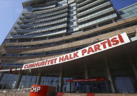 gazeteci ve siyasilere milyonlar akti 2GQI8js7.jpeg