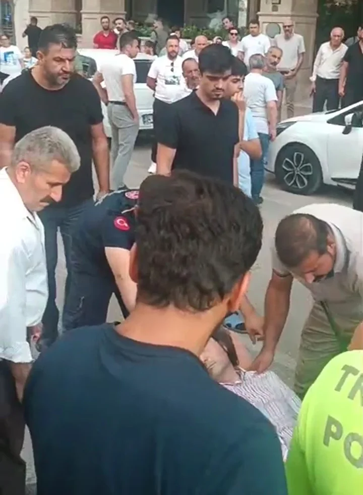 araci icinde bayilan sofor hastaneye kaldirildi 2 kzAcDbG5