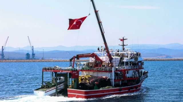 canakkalede balikcilar yeni donem icin vira bismillah diyerek denize acildi bYJj4x1j.webp