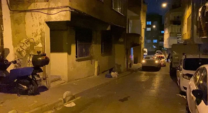 esenlerde 4 katli binanin bahce katinin balkonunda erkek cesedi bulundu 0 O2t31bam