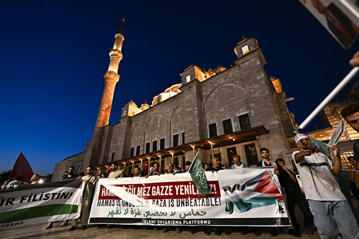 Fatih'te Filistin'e takviye yürüyüşü 1 fatihte filistine takviye yuruyusu 0 561YSwdn