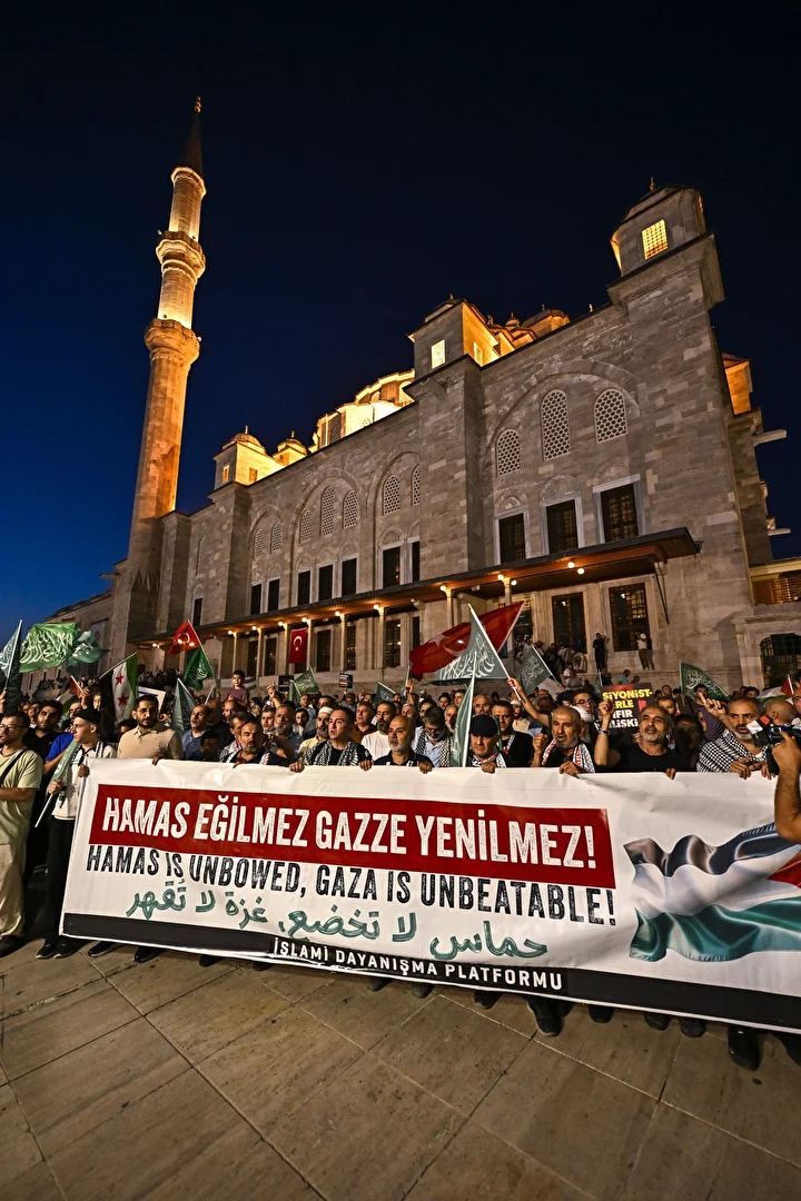 Fatih'te Filistin'e takviye yürüyüşü 8 fatihte filistine takviye yuruyusu 7 WzV26eFH