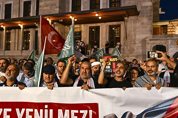 Fatih'te Filistin'e takviye yürüyüşü 9 fatihte filistine takviye yuruyusu 8