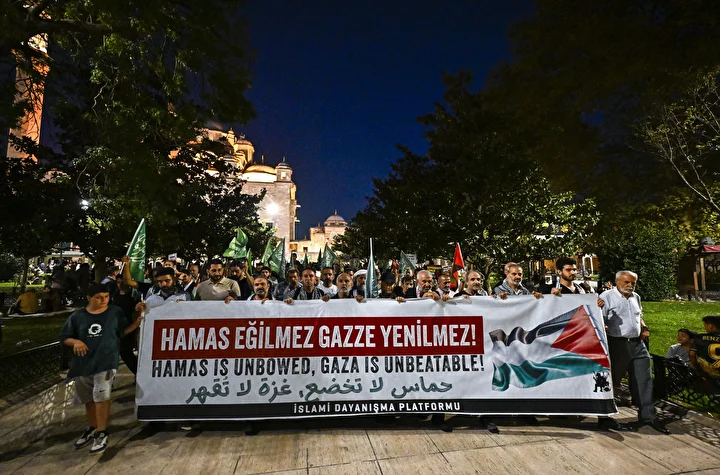 Fatih'te Filistin'e takviye yürüyüşü 10 fatihte filistine takviye yuruyusu 9 Kb81H55D
