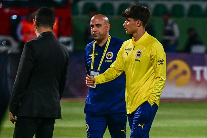 fenerbahcede genclerbirligi macinda kadronun basinda o isim olacak 4 QDNOQjcn