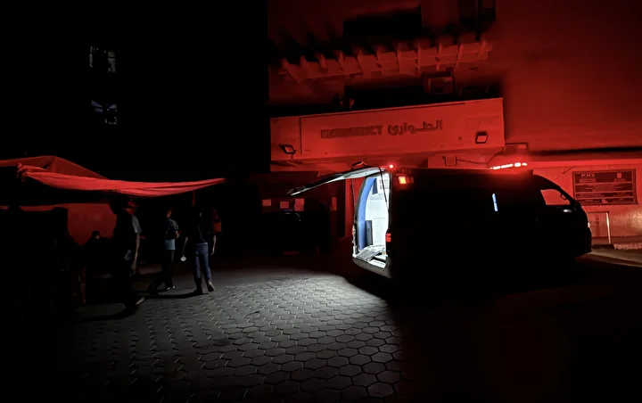 Gazze'de elektrik kesintisi ve jeneratörlerin arızalanması nedeniyle Şifa Hastanesi karanlığa boğuldu 3 gazzede elektrik kesintisi ve jeneratorlerin arizalanmasi nedeniyle sifa hastanesi karanliga boguldu 2 rlEGPwtJ