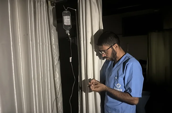 Gazze'de elektrik kesintisi ve jeneratörlerin arızalanması nedeniyle Şifa Hastanesi karanlığa boğuldu 8 gazzede elektrik kesintisi ve jeneratorlerin arizalanmasi nedeniyle sifa hastanesi karanliga boguldu 7 M3E3gQLw