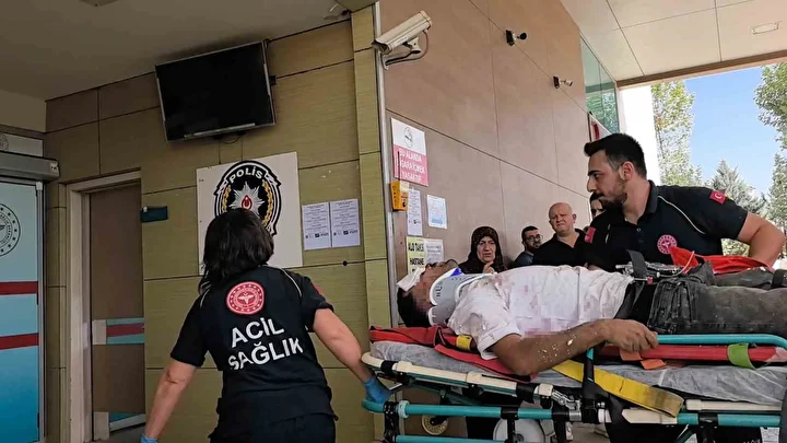 Havalandırma boşluğuna düşen inşaat çalışanı ağır yaralandı 2 havalandirma bosluguna dusen insaat calisani agir yaralandi 1 q9PrE7C6