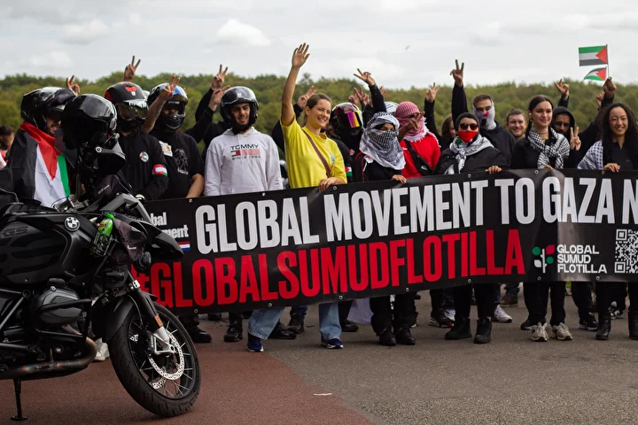 hollandada motosiklet soforlerinden filistine dayanak gosterisi 2