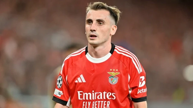 kerem akturkoglundan fenerbahce formali birinci poz dZkPUhyZ.webp