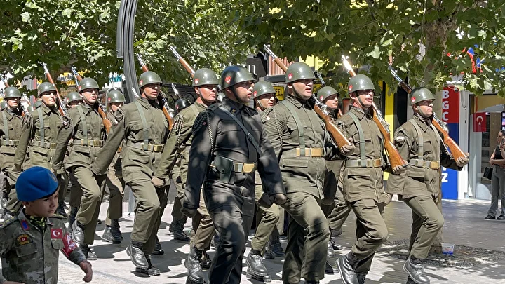 komandolar kenti inletti 30 agustos coskusu doyasiya yasandi 0