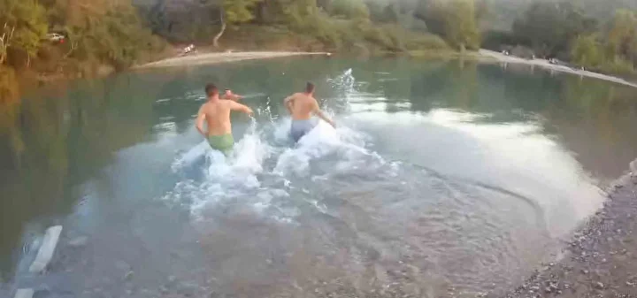 kurtarma eforlari sonuc vermedi arkadaslarinin gozleri onunde hayatini kaybetti 0 ek6RPOjb