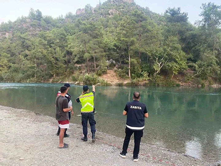 kurtarma eforlari sonuc vermedi arkadaslarinin gozleri onunde hayatini kaybetti 1 UismUf2m