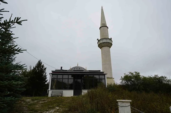turkiyede sadece 7 yahut 8 tane var 143 yillik sarsinti oldugu vakit duruyor 6 XQTz5E5k