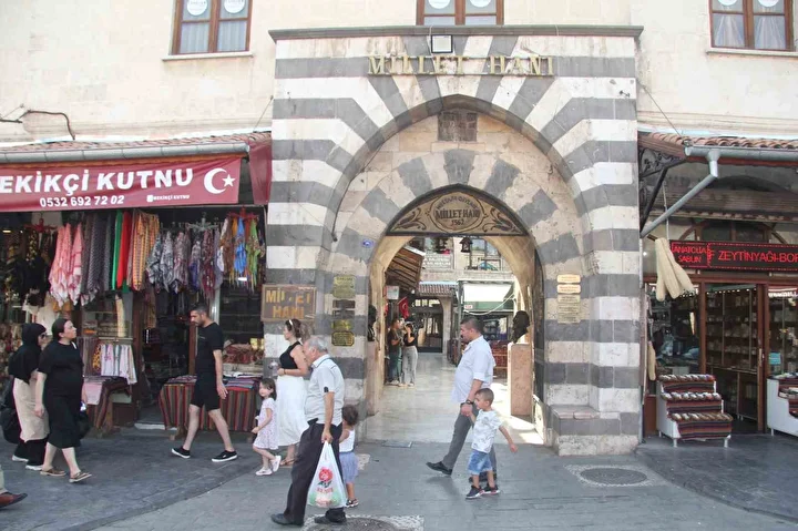 Türkiye'nin yeni uğrak merkezi: Akın akın geliyorlar, büyük yoğunluk yaşanıyor 2 turkiyenin yeni ugrak merkezi akin akin geliyorlar buyuk yogunluk yasaniyor 1
