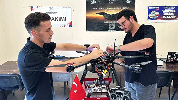yerli ve otonom ihalariyla teknofestin finalisti olmayi basardilar 0 SAga28EG