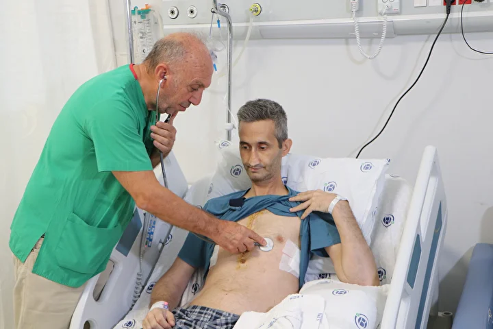 Yıllarca nefes darlığı yaşıyordu: 3'üncü defa ameliyat oldu kurtuldu! Dünyadaki birinci hasta oldu 3 yillarca nefes darligi yasiyordu 3uncu defa ameliyat oldu kurtuldu dunyadaki birinci hasta oldu 2 KRmJqsyX