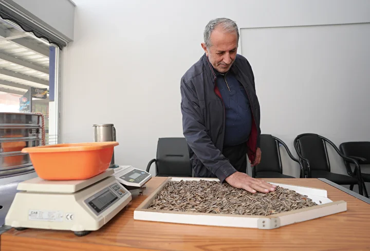 1 milyon dolarlik ihracat erzurumlu tesebbuscu devletten aldigi dayanakla isini buyuttu sonra da gidip Lzw7eeUY