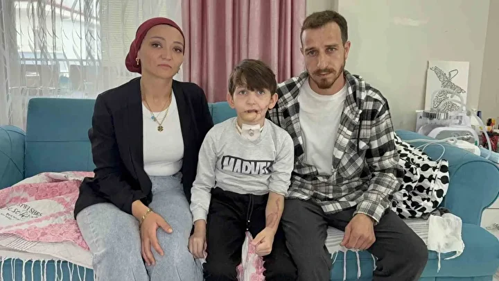 10 yaşındaki çocuk tüfekle çenesinden vuruldu 1 10 yasindaki cocuk tufekle cenesinden vuruldu 0 yNDftgpr