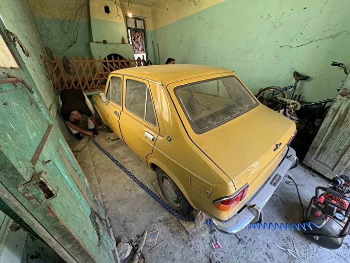44 yildir garajda sakladi fiat lisansli zastava 15 bin euroya satildi 8 FTjKcIti