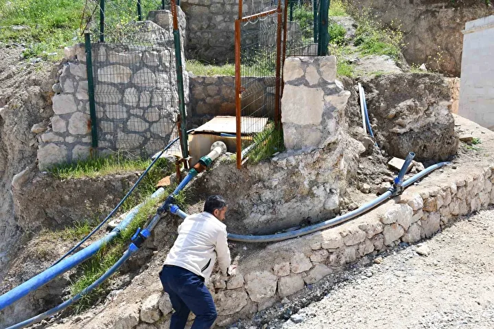 80 derecelik sifa kaynagi belkis ana kaplicalari vatandaslarin akinina ugruyor 4 4r7GMYfE