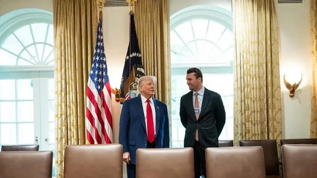 abd baskani trump israil destekcisi charlie kirke ozgurluk madalyasi verilecegini duyurdu dRbwmhW1.webp