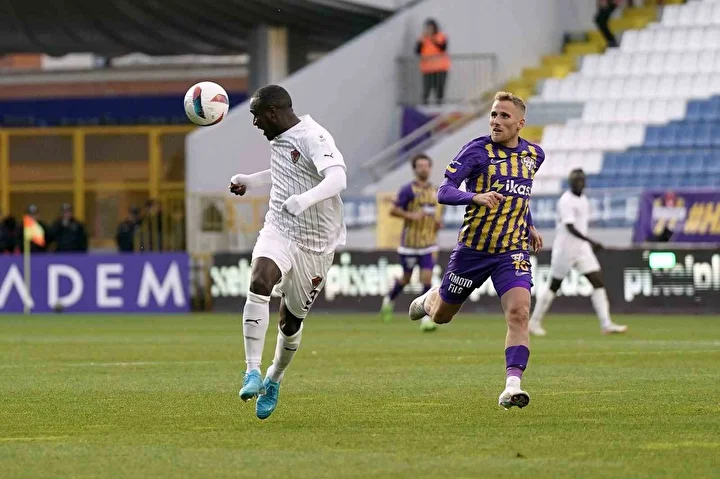 Aboubakar'a büyük şok! Transferi iptal oldu nedeni ise... 6 aboubakara buyuk sok transferi iptal oldu nedeni ise 5 WneF88bT