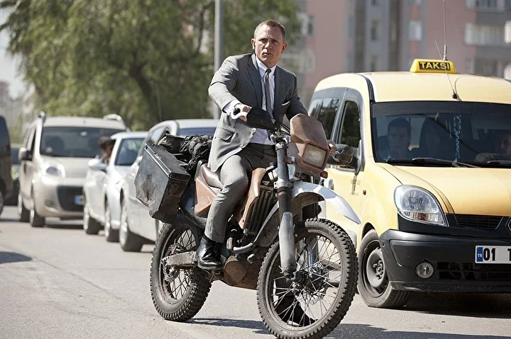 adananin simgesi yikiliyor james bond sinemasinin aksiyon sahneleri burada cekilmisti 1 CfYl3rhB
