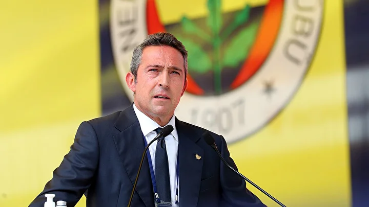 Ali Koç yıldız oyuncunun ismini açıkladı: '8 numara için eli kulağındaydı' 3 ali koc yildiz oyuncunun ismini acikladi 8 numara icin eli kulagindaydi 2 v7SOkDGN