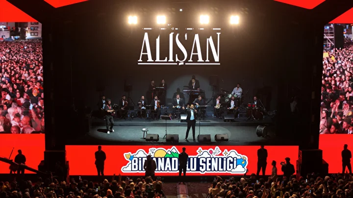 Alişan Gazze için sesini yükseltti: Yıkılasın İsrail enkazını göreyim, sana ülke diyenin yüzüne tüküreyim 3 alisan gazze icin sesini yukseltti yikilasin israil enkazini goreyim sana ulke diyenin yuzune tukureyim R1ywj51G