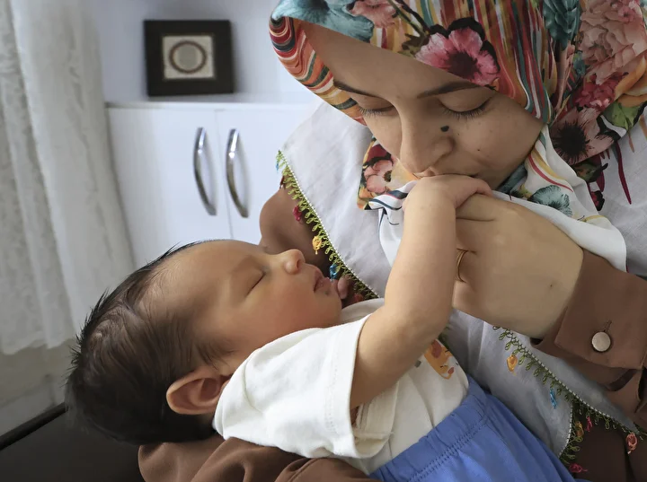 altin kan anne ve bebegini hayata bagladi 6 milyonda bir bireyde rastlaniyor 17 cUYNqyBB