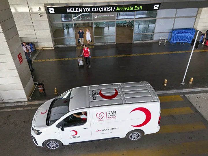 altin kan anne ve bebegini hayata bagladi 6 milyonda bir bireyde rastlaniyor 6