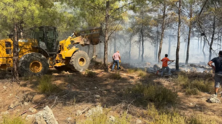 antalyada orman yangini suratli mudahale ile buyumeden denetim altina alindi 3 jaD1gEzv