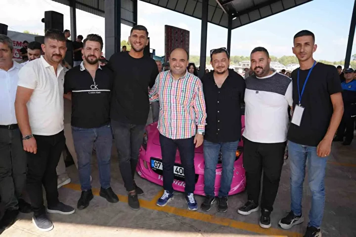 araba ve modifiye tutkunlari seydikemerde bulustu 2