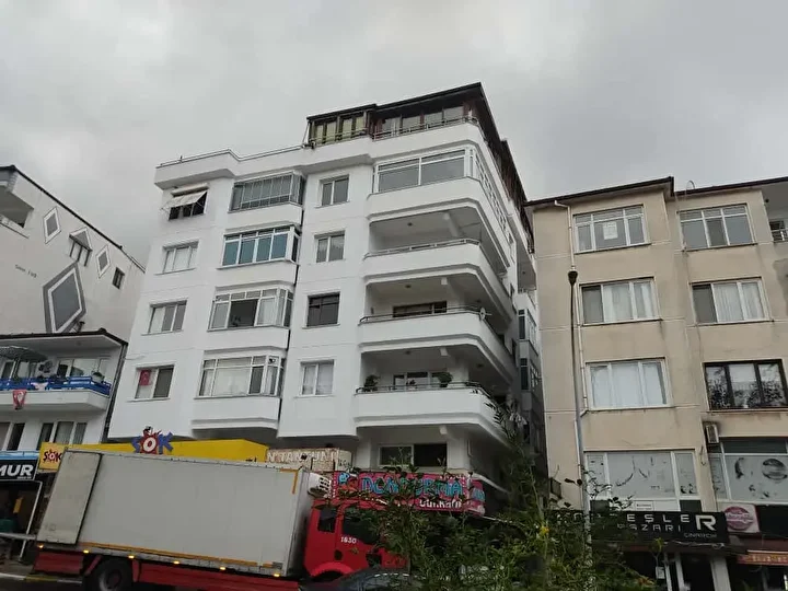 Arabeskin sevilen ismi Güllü son seyahatine uğurlandı: Kızı Tuyan Ülkem'in yürek yakan feryadı 2 arabeskin sevilen ismi gullu son seyahatine ugurlandi kizi tuyan ulkemin yurek yakan feryadi 1 QsQHJ8J5