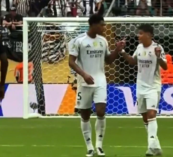 Arda Güler ile Bellingham'ın imgesi dikkat çekti 7 arda guler ile bellinghamin imgesi dikkat cekti 6