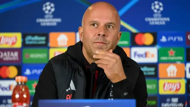 arne slot acikladi galatasaraya karsi oynayamayacak i7xieU26.webp