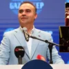Mezar taşı değil ‘herkes yesin’ uyarısı bakan kacir aya uzay araci gonderecegiz Jjtqv8J5.webp