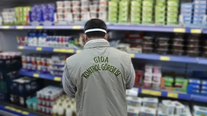 Bakanlık markaları tek tek ifşa etti: 'Baklava' diye 'gıda boyası' 'köfte' diye 'kalp' yemişiz 2 bakanlik markalari tek tek ifsa etti baklava diye gida boyasi kofte diye kalp yemisiz YlBkBcML