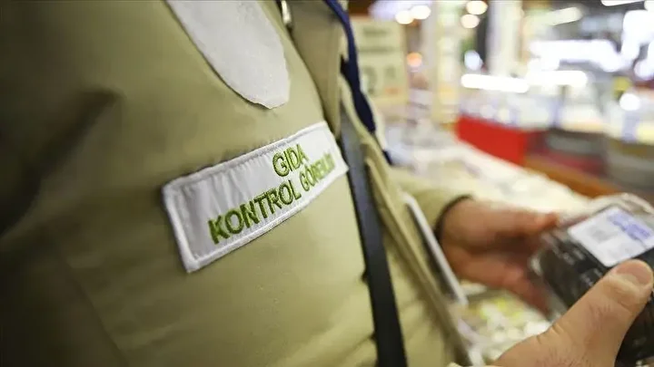 Bakanlık markaları tek tek ifşa etti: 'Baklava' diye 'gıda boyası' 'köfte' diye 'kalp' yemişiz 1 bakanlik markalari tek tek ifsa etti baklava diye gida boyasi kofte diye kalp yemisiz gBAyg5i9