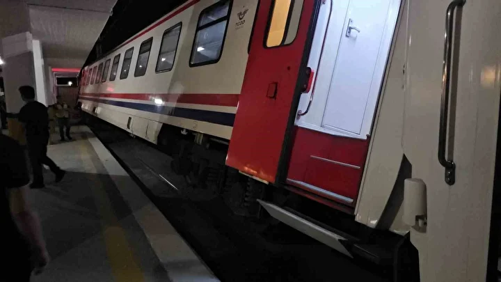 bandirmada tren kazasi ucuz atlatildi 2