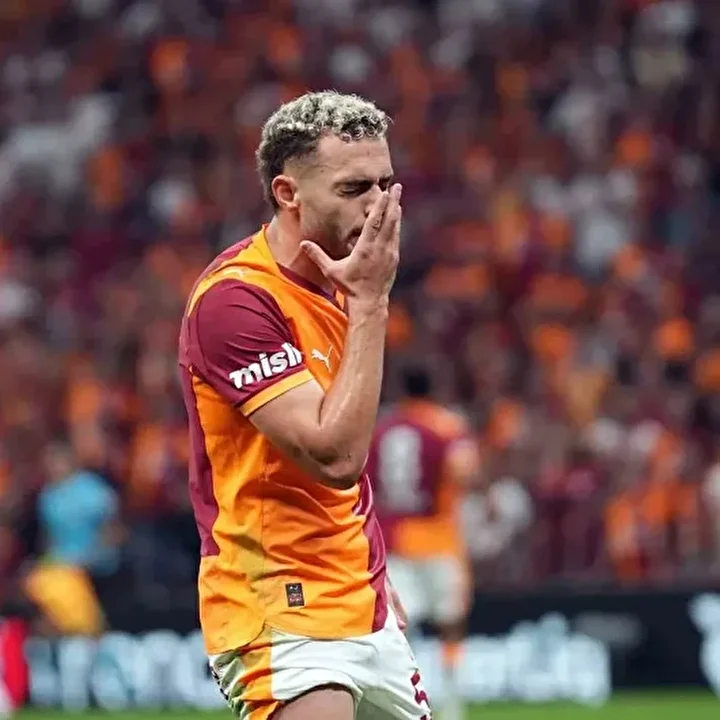 Barış Alper Yılmaz döndü: Taraftarlar bu türlü karşıladı 2 baris alper yilmaz dondu taraftarlar bu turlu karsiladi 1 8cgAKhJ9