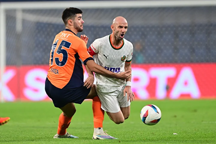 basaksehir fk alanyaspor mac takimi ve mumkun 11ler 3 QJAURKbT