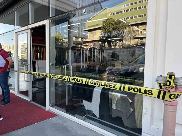 basaksehirde kan donduran cinayet is yerinde elleri ve ayaklarini baglayip katlettiler 0 d7KIDyiB