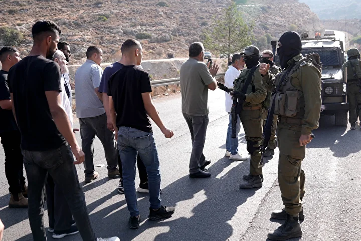 bati seria sakinleri israilin kusatma tehdidini protesto etti 4 B6Yagd5m