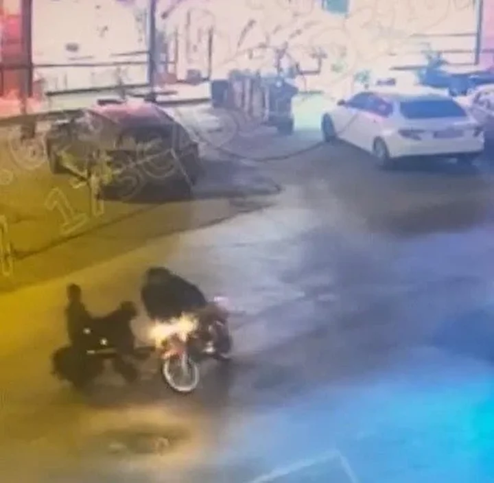 Bayburt'ta ehliyetsiz şoför engelli vatandaşa çarpıp kaçtı: Yalnızca ben değil insanlık ve vicdan da yaralandı 1 bayburtta ehliyetsiz sofor engelli vatandasa carpip kacti yalnizca ben degil insanlik ve vicdan da rFzlCHcM