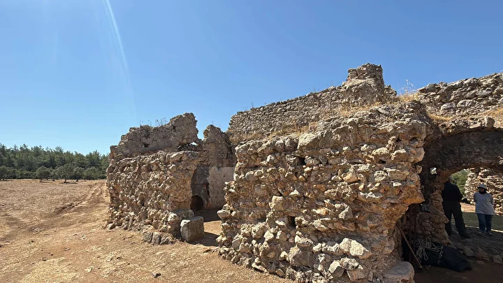 becin kalesindeki 600 yillik medrese yine ayaga kalkacak 4 fPAKMADW