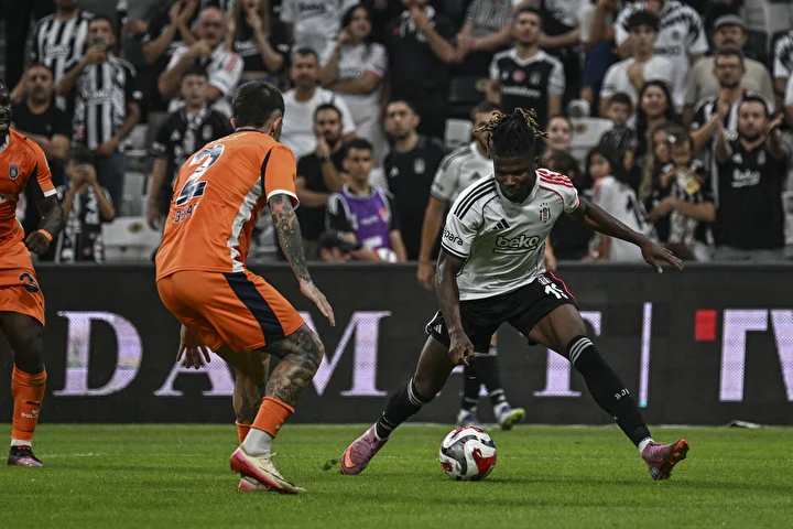 Beşiktaş-Başakşehir maçına damga vuran karar: Eski hakemler penaltı beklentisi için ne dedi? 1 besiktas basaksehir macina damga vuran karar eski hakemler penalti beklentisi icin ne dedi 0 OY8U9SF7