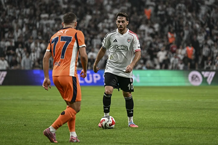 Beşiktaş-Başakşehir maçına damga vuran karar: Eski hakemler penaltı beklentisi için ne dedi? 2 besiktas basaksehir macina damga vuran karar eski hakemler penalti beklentisi icin ne dedi 1 ECa8YCkS