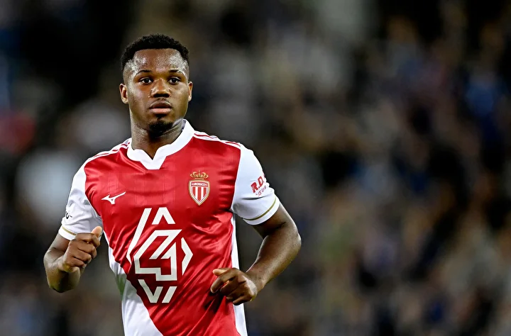 besiktasin buyuk transfer pismanligi ligue 1e damga vurdu 0
